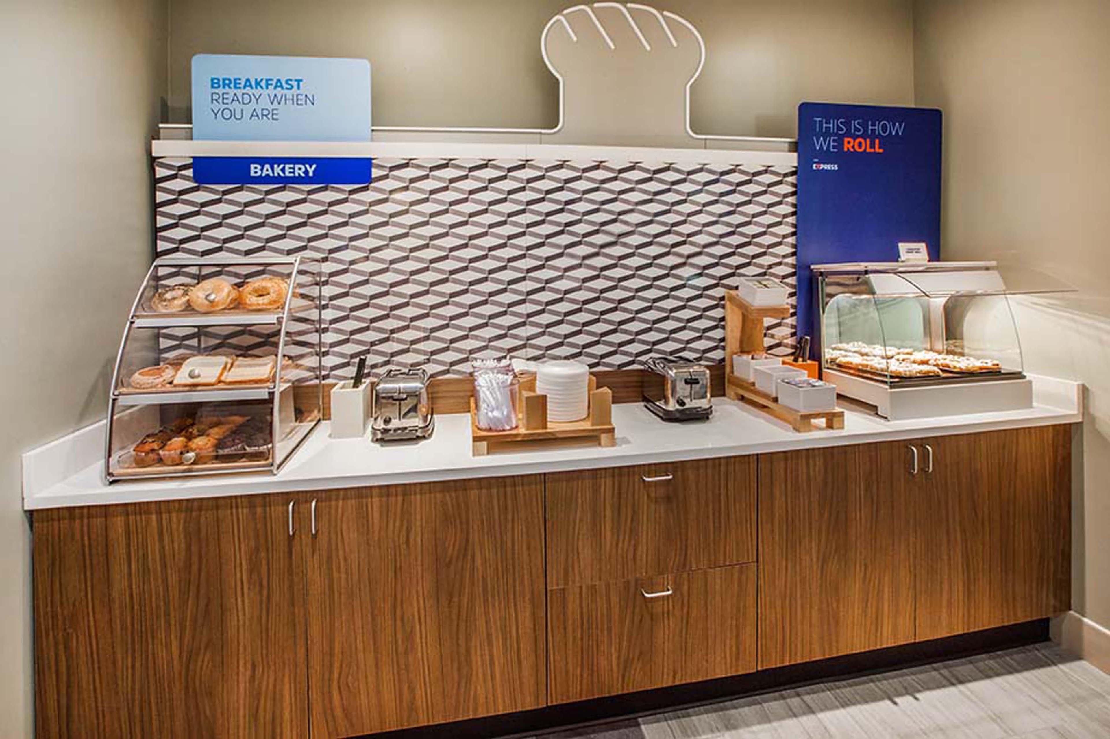 Holiday Inn Express Covington-Madisonville By Ihg Экстерьер фото