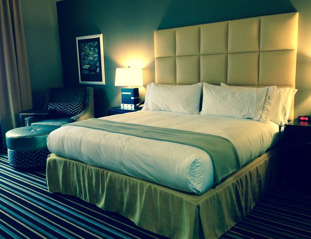 Holiday Inn Express Covington-Madisonville By Ihg Экстерьер фото